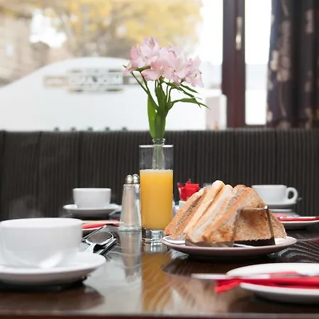The Midland بيت ريفي بنريث